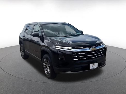 Used 2025 Chevrolet Equinox LT FWD image 3