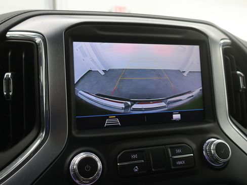 Used 2023 GMC Sierra 2500 SLE w/ SLE Convenience Package image 17