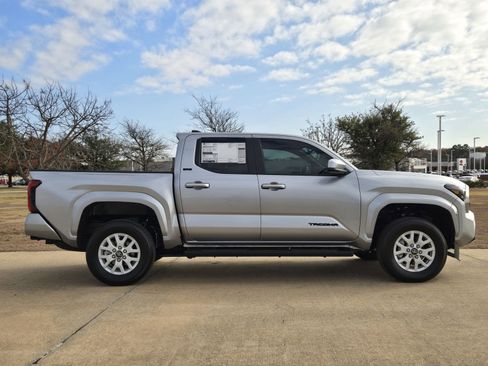 New 2026 Toyota Tacoma SR5 image 7