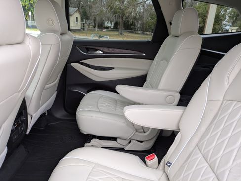 Certified 2024 Buick Enclave Avenir w/ Avenir Technology Package image 16