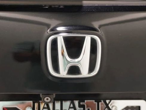 Used 2017 Honda Pilot Touring image 9