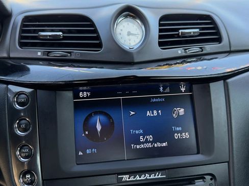Used 2014 Maserati GranTurismo Sport image 18