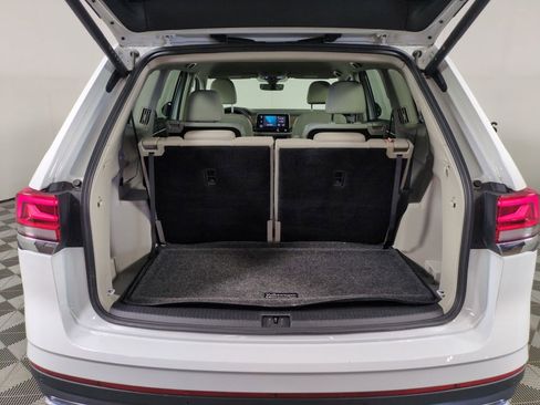Used 2024 Volkswagen Atlas SE AWD/4WD image 24