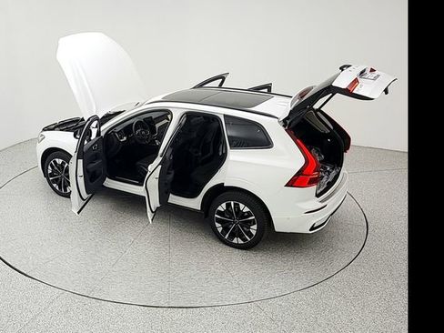 New 2026 Volvo XC60 T8 Plus w/ Climate Package AWD/4WD image 41