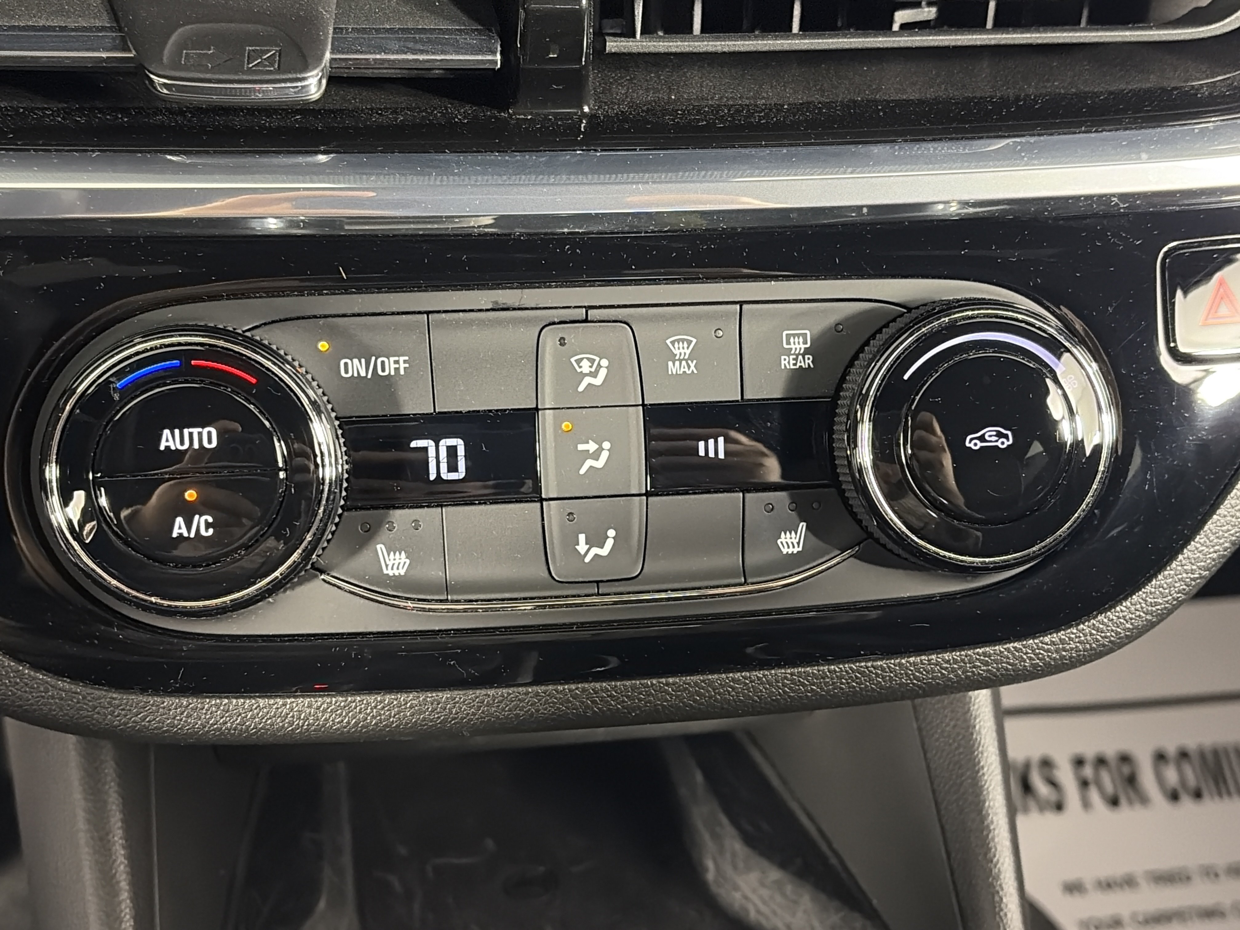 Used 2024 Buick Envista Sport Touring w/ Convenience I Package FWD image 23