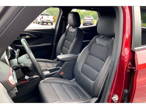 Used 2022 Chevrolet TrailBlazer RS w/ Technology Package FWD image 23