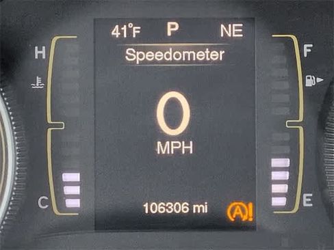 Used 2015 Jeep Cherokee Latitude w/ Comfort/Convenience Group image 31