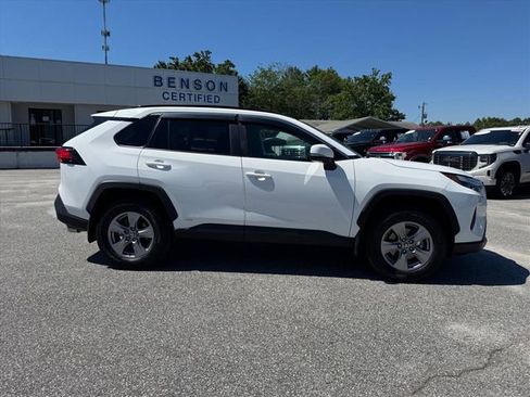 Used 2023 Toyota RAV4 XLE AWD/4WD image 2