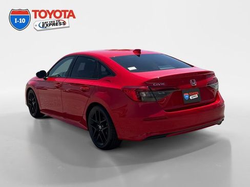 Used 2023 Honda Civic Sport image 3