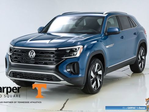 Used 2025 Volkswagen Atlas Cross Sport SEL AWD/4WD image 40