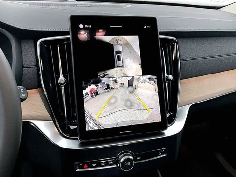 New 2026 Volvo XC90 B5 Plus image 24