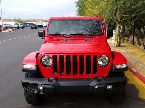 Used 2020 Jeep Wrangler Unlimited Sahara image 2