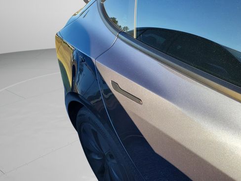 Used 2025 Tesla Model 3 Long Range image 18