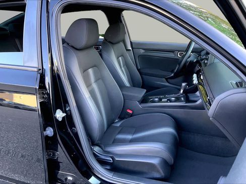 Used 2023 Honda Civic Sport image 8