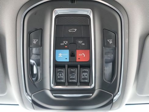 Used 2022 Jeep Grand Cherokee Limited 4xe w/ Luxury Tech Group II AWD/4WD image 20