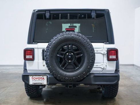 Used 2019 Jeep Wrangler Sport AWD/4WD image 8