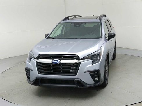 New 2025 Subaru Ascent Limited image 3