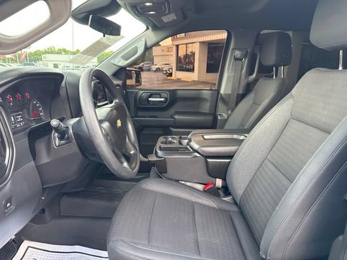Used 2024 Chevrolet Silverado 1500 Custom w/ Turbomax Blackout Package RWD image 18