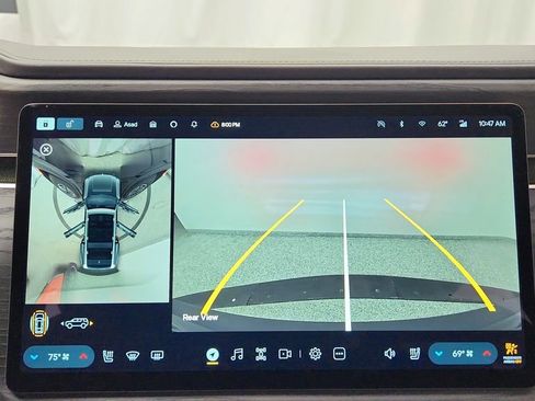 Used 2025 Rivian R1S Adventure image 32