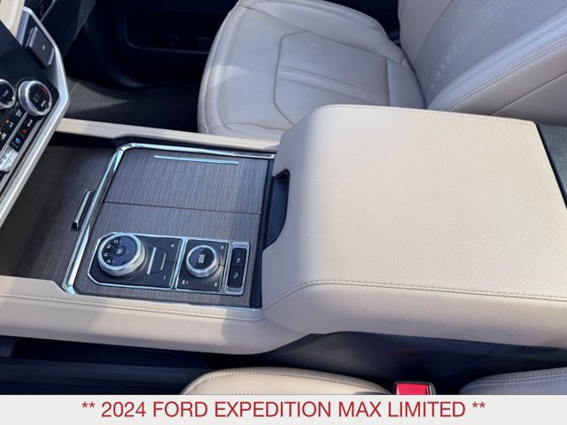 Used 2024 Ford Expedition Max Limited AWD/4WD image 17
