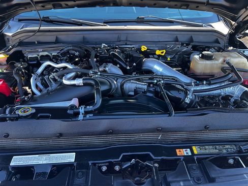 Used 2016 Ford F350 Lariat w/ Lariat Ultimate Package image 3