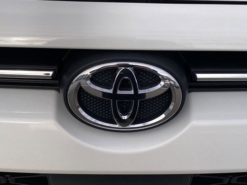 Used 2022 Toyota 4Runner SR5 image 24