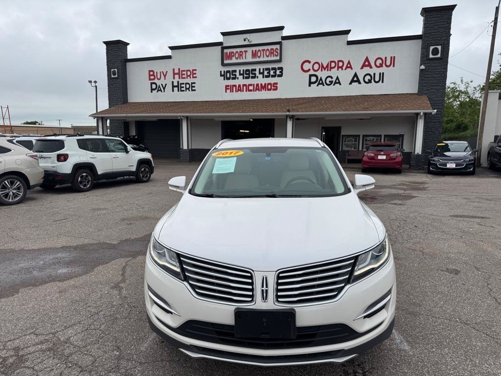 Used 2017 Lincoln MKC Select w/ Select Plus Package FWD image 2