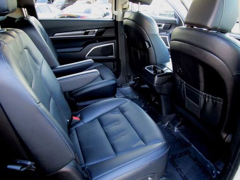 Used 2022 Kia Telluride S image 18