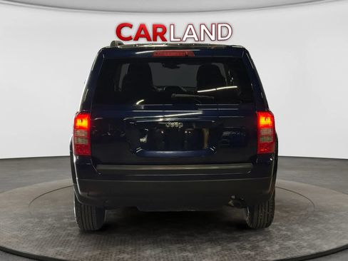 Used 2015 Jeep Patriot Sport w/ Power Value Group FWD image 4