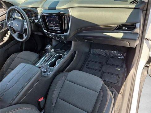 Used 2020 Chevrolet Traverse LS FWD image 19