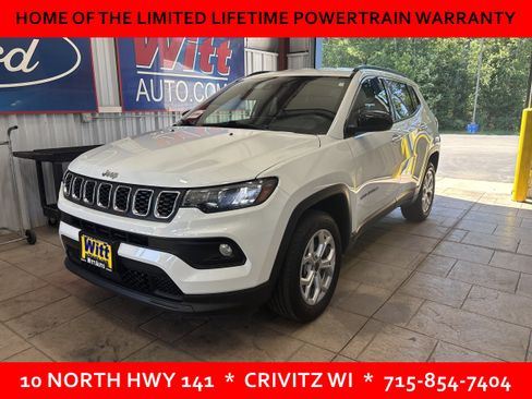 Used 2025 Jeep Compass Latitude AWD/4WD image 3