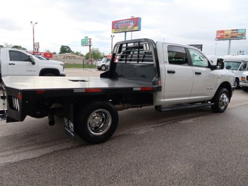 Used 2024 RAM 3500 SLT w/ Quick Order Package 2YG SLT AWD/4WD image 4