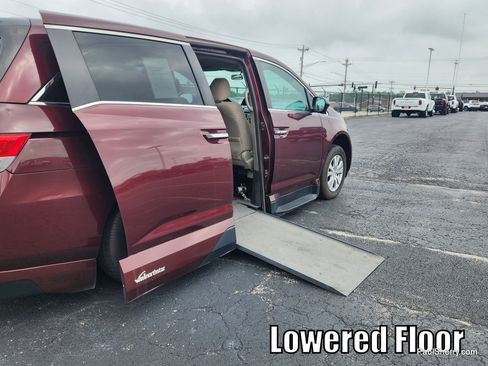 Used 2016 Honda Odyssey EX image 2