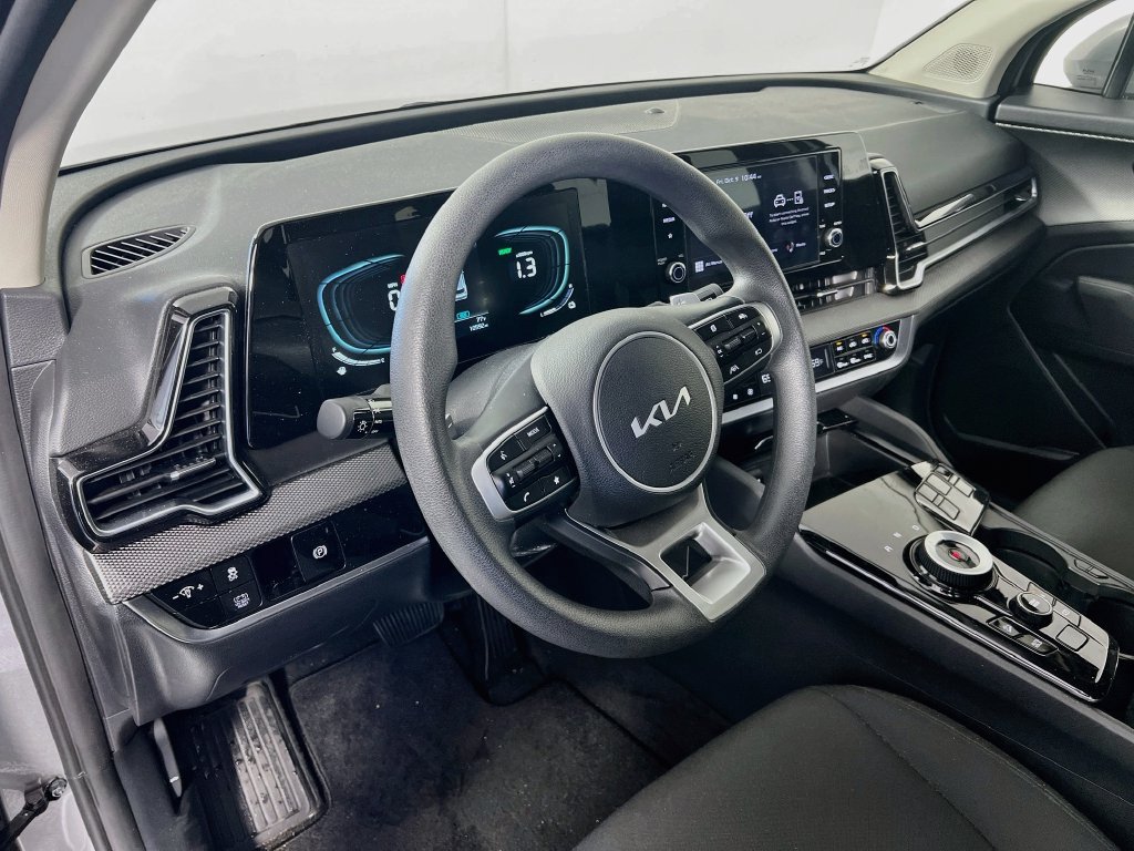 Certified 2025 Kia Sportage LX FWD image 7