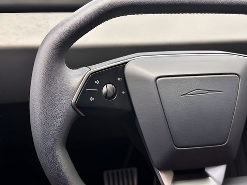 Used 2024 Tesla Cybertruck AWD Crew Cab image 17