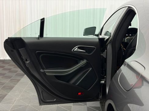 Used 2019 Mercedes-Benz CLA 250 4MATIC w/ Multimedia Package image 13