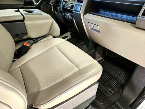 Used 2022 Ford F450 XL w/ Power Equipment Group image 26