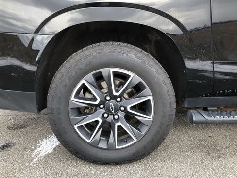 Used 2022 Chevrolet Suburban Z71 w/ Z71 Off-Road Package image 36