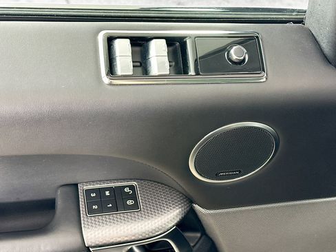 Used 2018 Land Rover Range Rover Sport Supercharged image 24