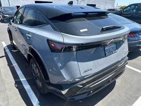 Used 2025 Nissan Ariya AWD image 2