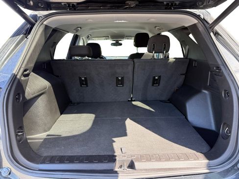 Used 2019 Chevrolet Equinox LT FWD image 17