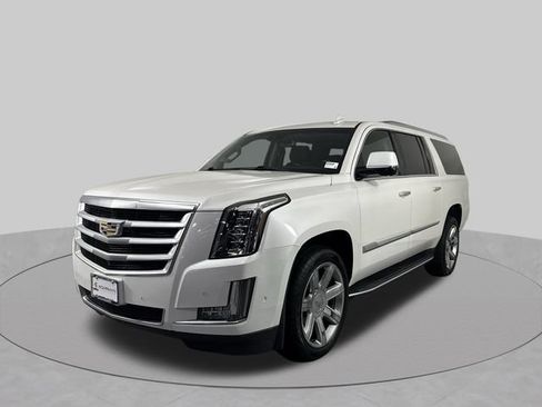 Used 2019 Cadillac Escalade ESV Luxury AWD/4WD image 2
