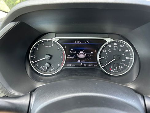 Used 2025 Nissan Sentra SR w/ SR Premium Package FWD image 15