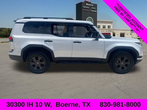 Used 2024 Lexus GX 550 image 2
