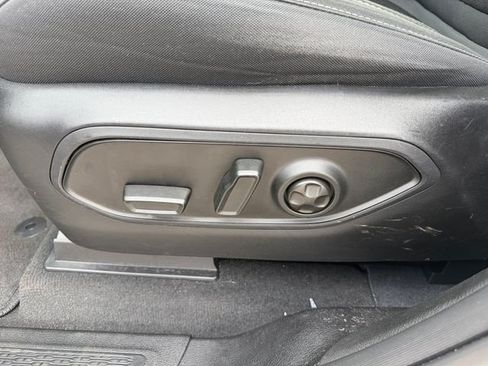 Certified 2023 Jeep Grand Cherokee Laredo w/ Luxury Tech Group I AWD/4WD image 17