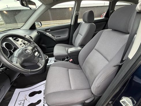 Used 2005 Toyota Matrix XR image 3