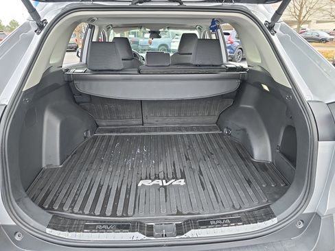 Used 2025 Toyota RAV4 XLE image 13