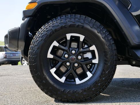 Used 2021 Jeep Wrangler Unlimited Sport w/ Sun And Sound Package AWD/4WD image 13