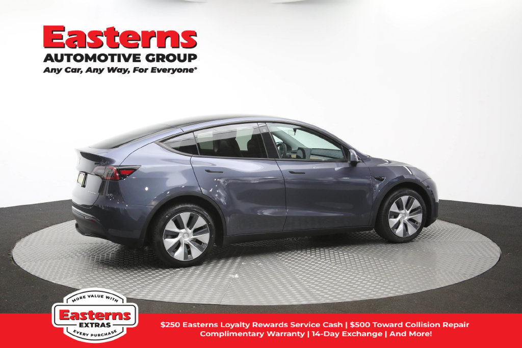 Used 2023 Tesla Model Y Long Range AWD/4WD image 39