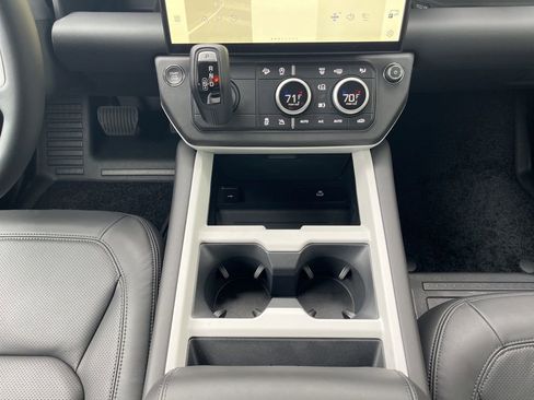 New 2026 Land Rover Defender 110 S AWD/4WD image 13